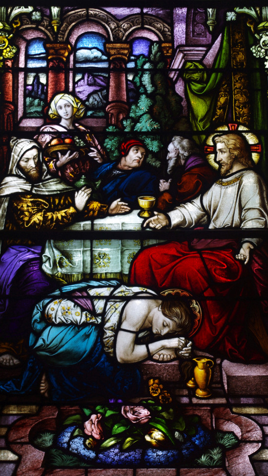 Saint_Patrick_Church_(Columbus,_Ohio)_-_stained_glass,_Washing_Jesus'_feet_with_tears